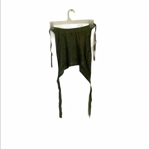 🌻 Becca’s tie back halter top - Picture 3 of 5